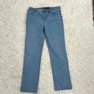 Light wash blue mom jeans, no seems coming undone.